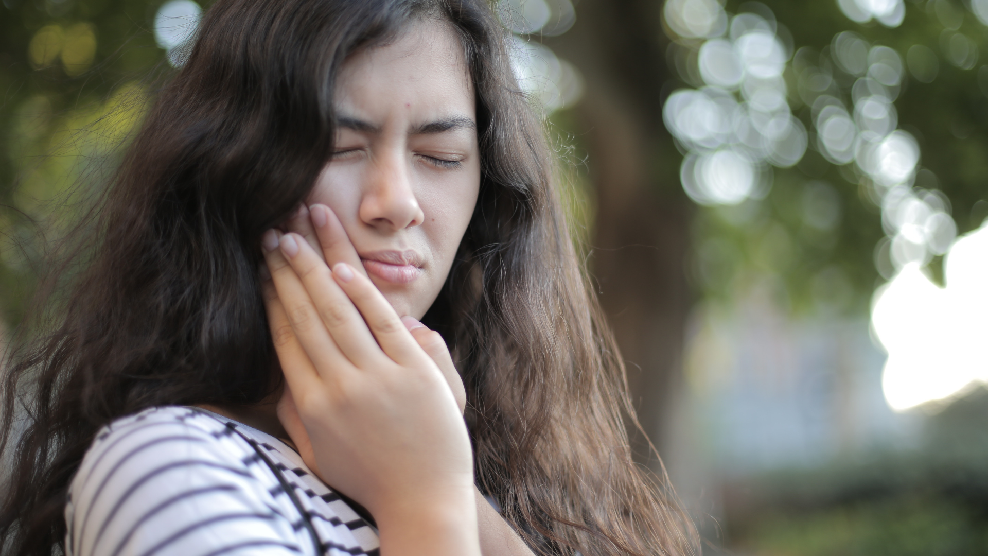 Conseils dentaires | Douleurs, raideurs et claquements de la mâchoire (ATM/PTM)